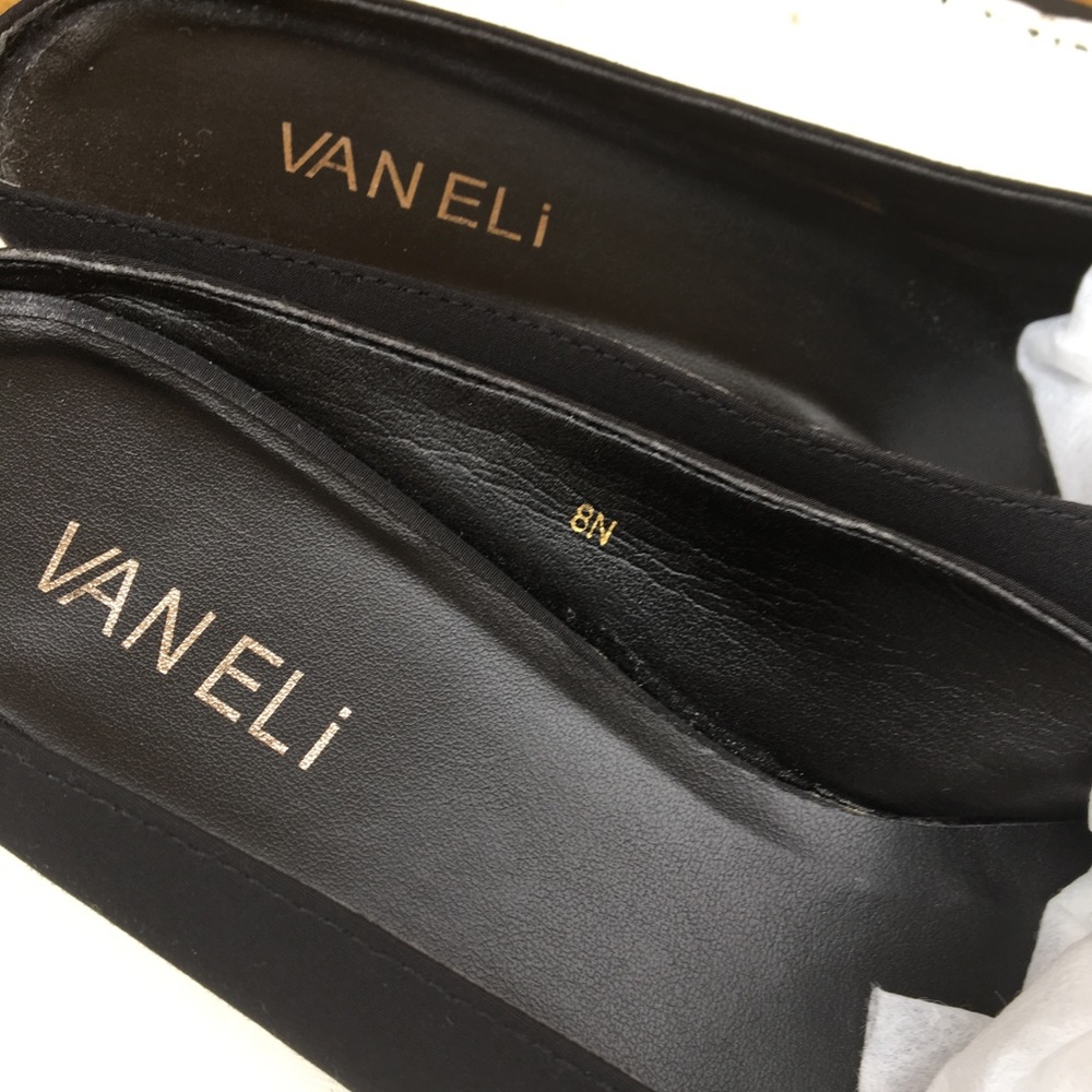 Shoes - Picture 4 of 5